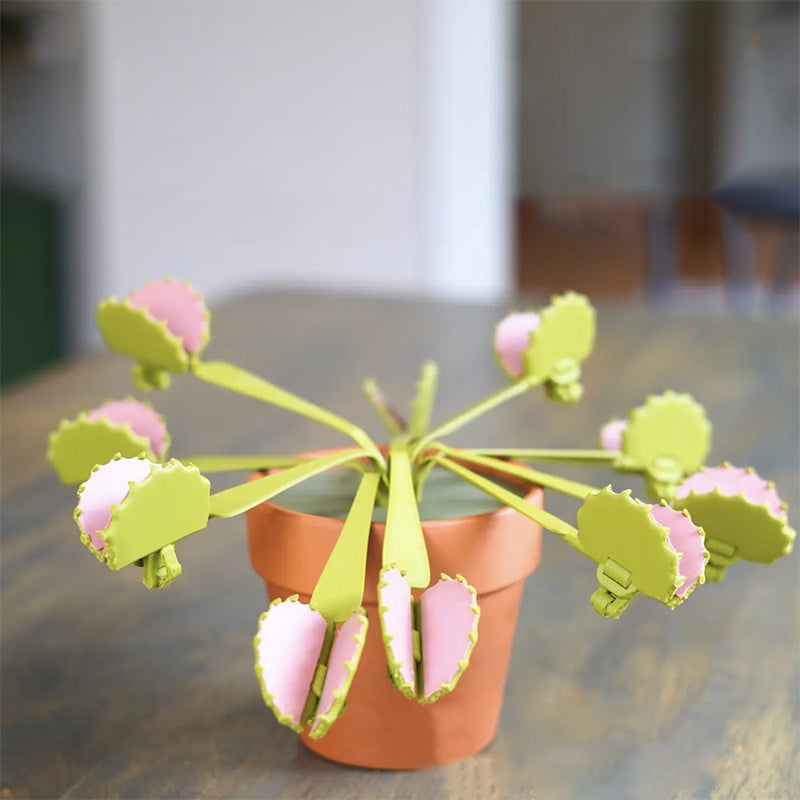 Simulation potted flytrap clip
