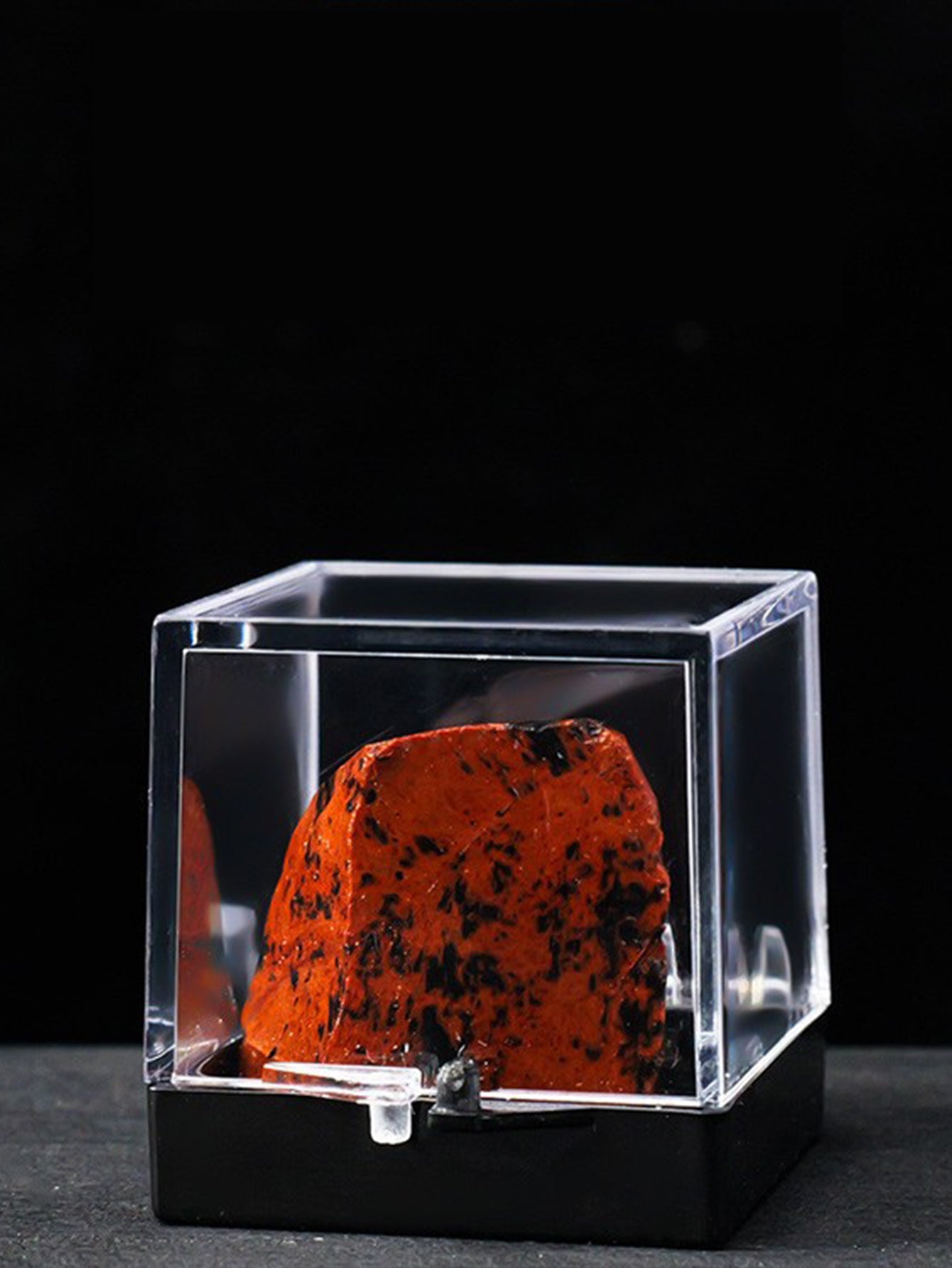 Natural crystal ore specimen collection box
