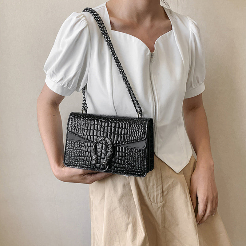Chain shoulder bag