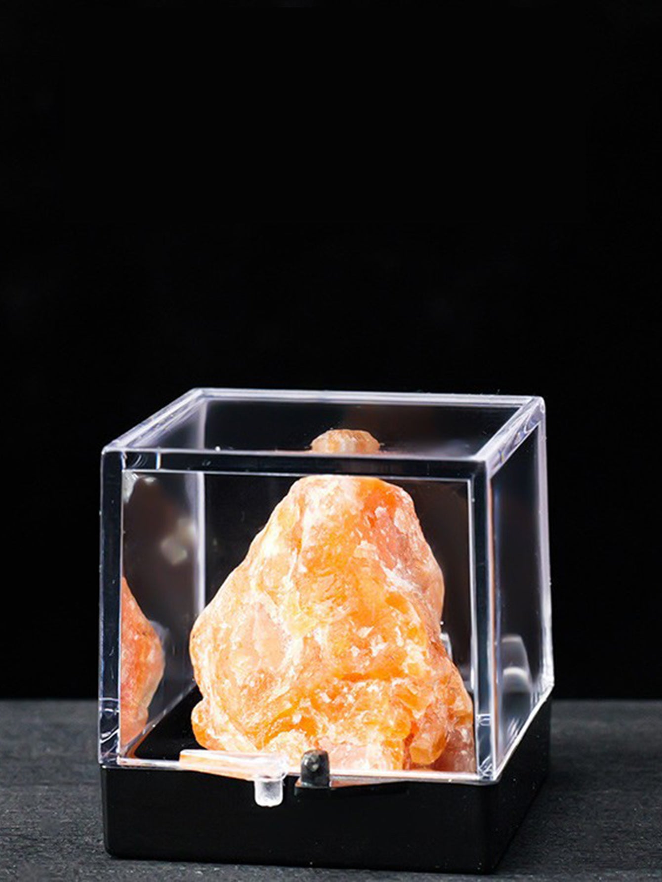 Natural crystal ore specimen collection box