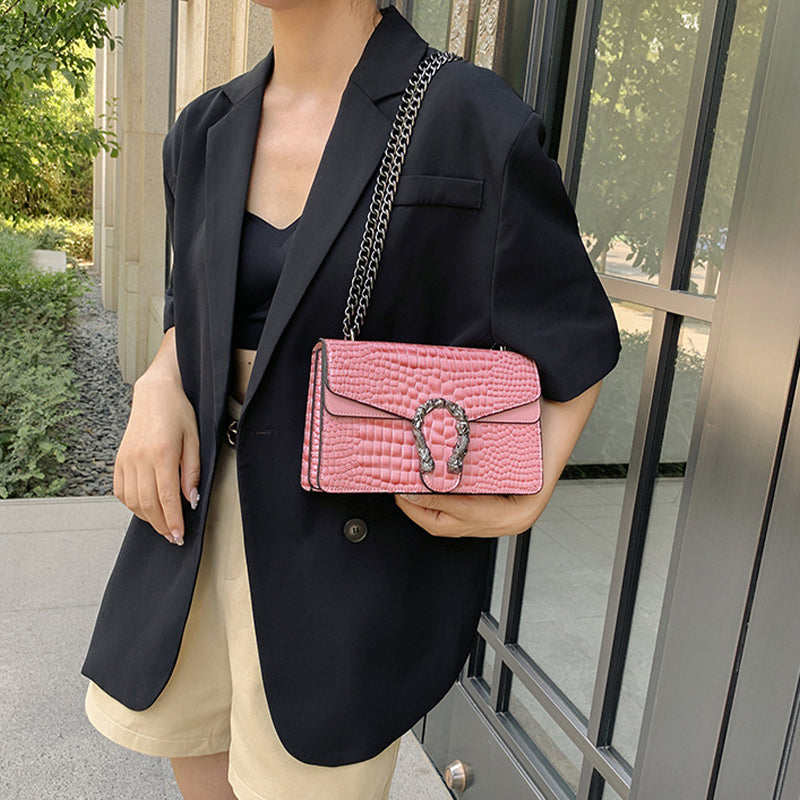 Chain shoulder bag