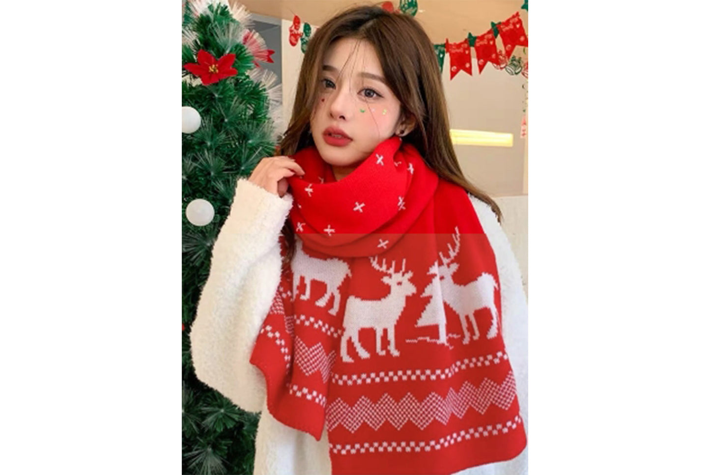 **Christmas Reindeer Knit Scarf (Three Colors Available)**