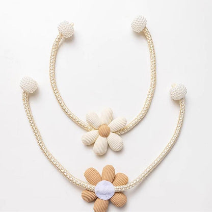 Simple cartoon flower curtain tie