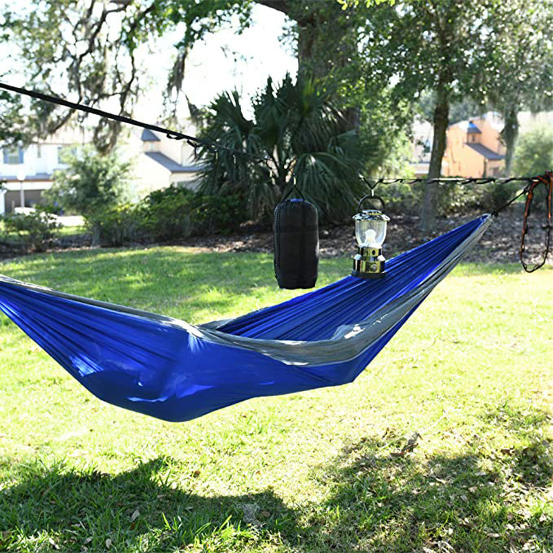 Outdoor portable clothesline