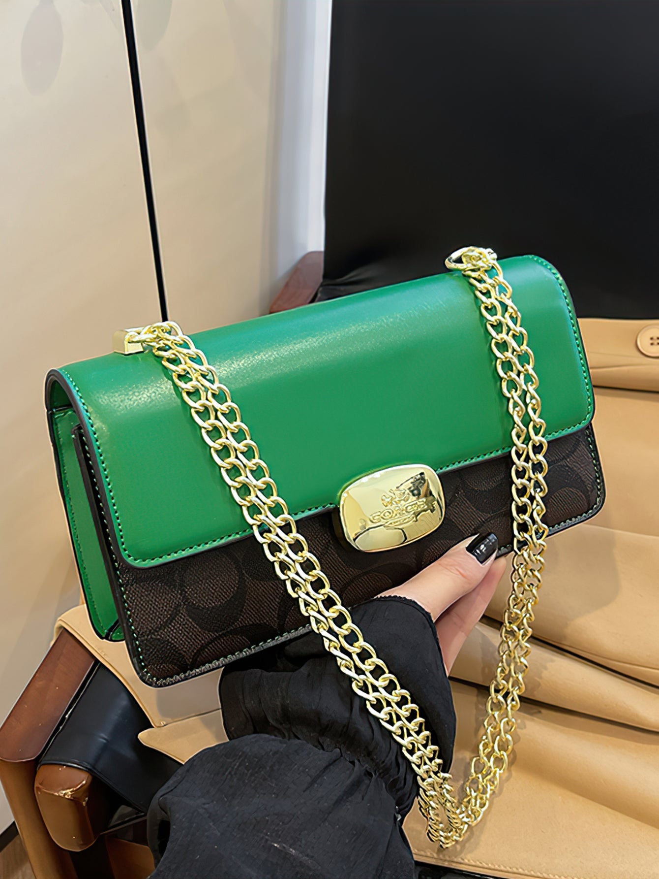 Chic Chain Crossbody Bag: Versatile Mini Square Bag for Effortless Style - 7 Colours
