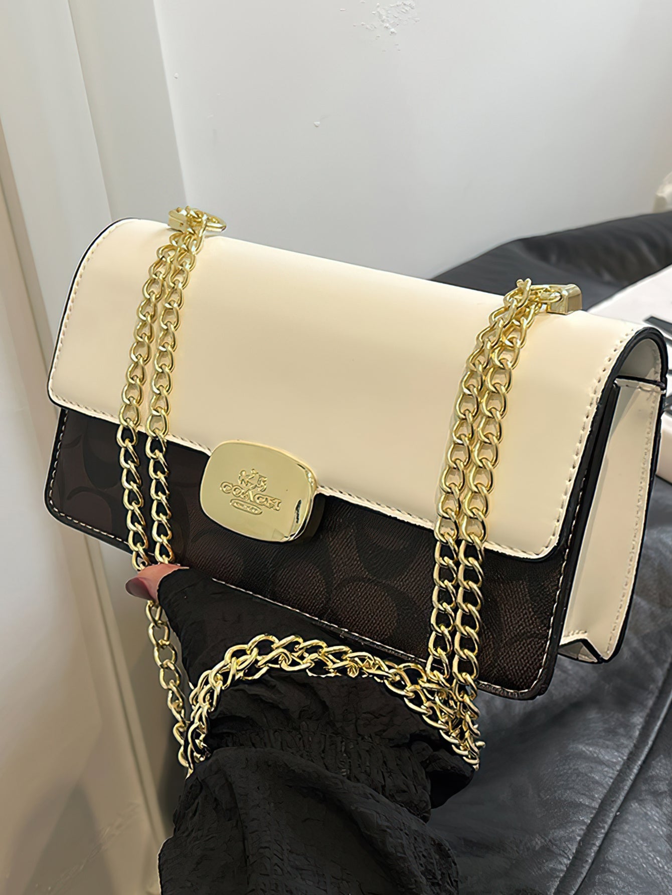 Chic Chain Crossbody Bag: Versatile Mini Square Bag for Effortless Style - 7 Colours