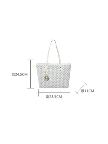Fashionable retro commuter tote bag