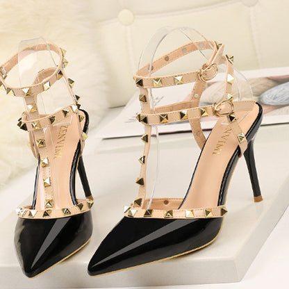 High-heeled casual shoes