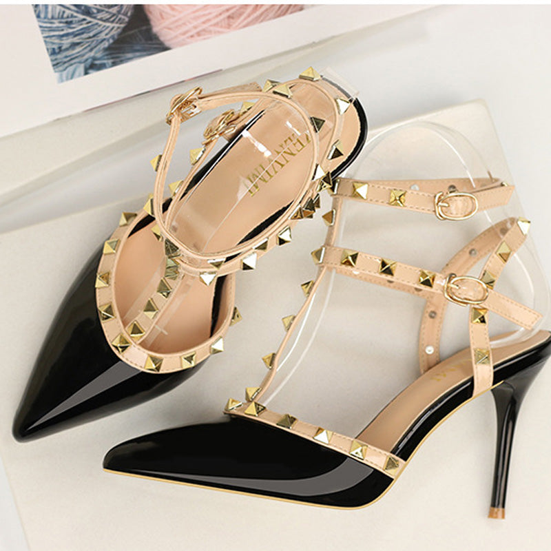 High-heeled casual shoes