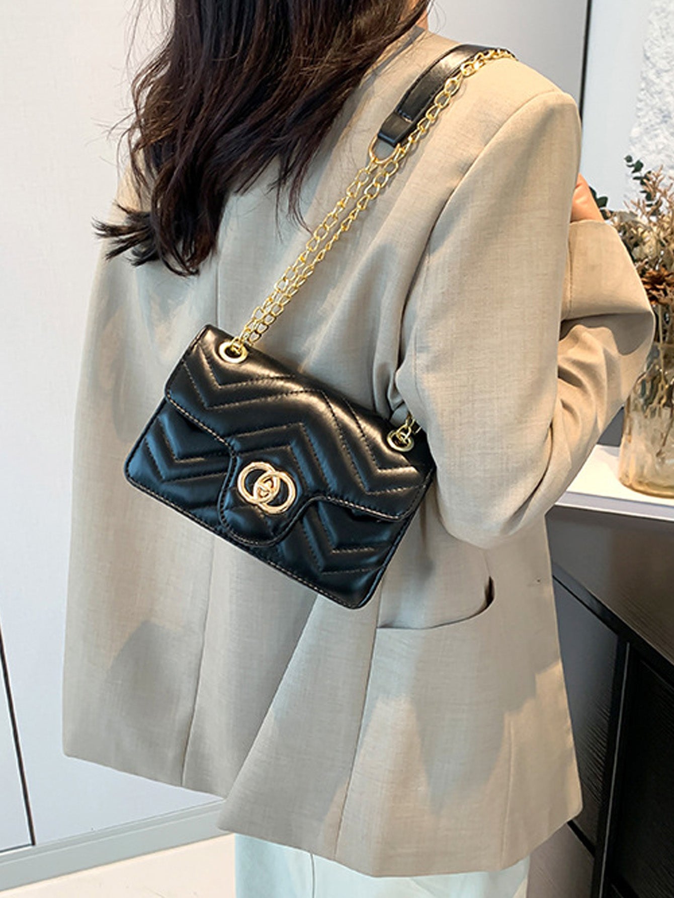 simple shoulder messenger bag