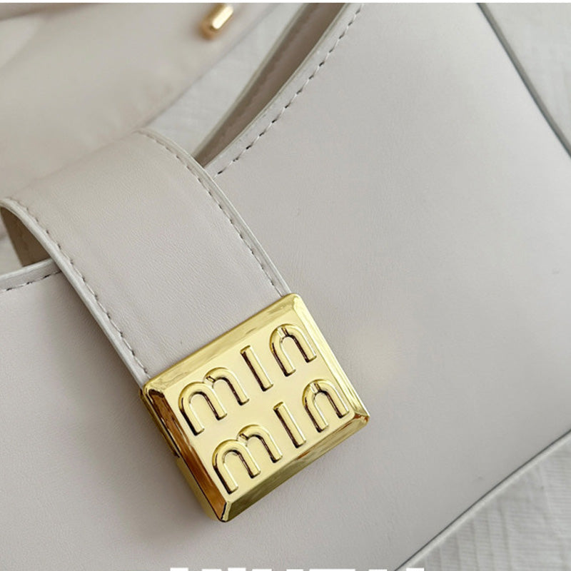 Crossbody handbag