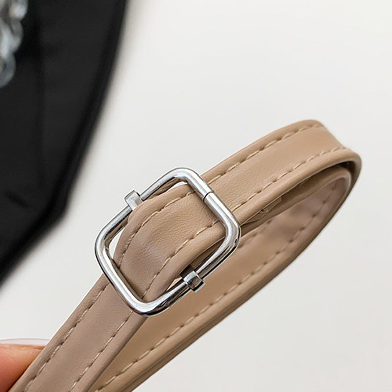 Fashionable simple messenger bag