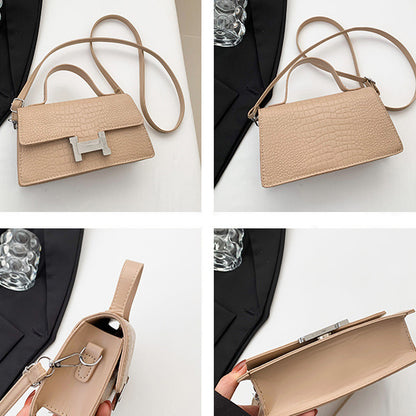 Fashionable simple messenger bag