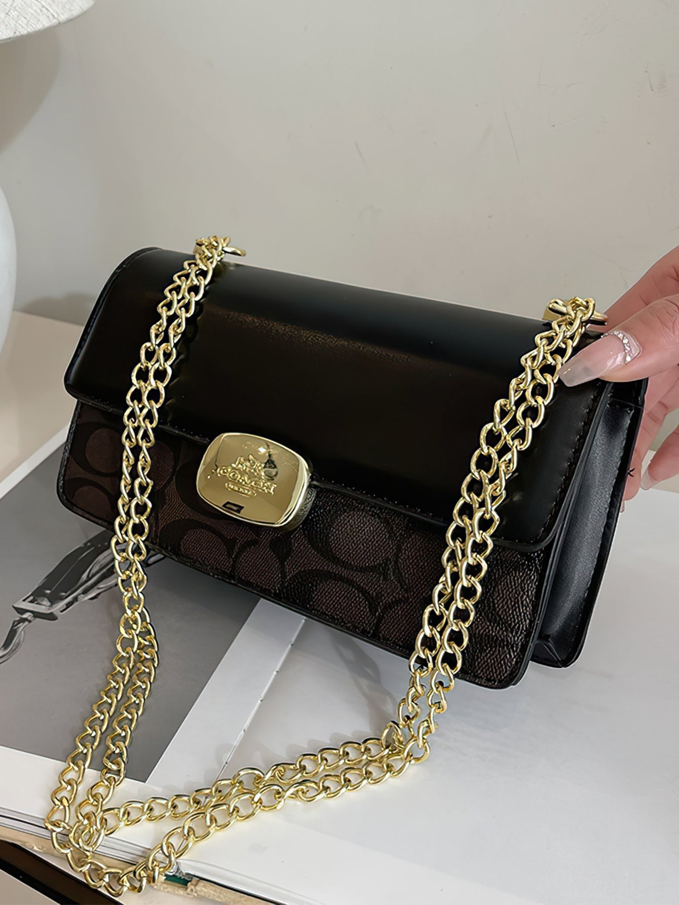 Chic Chain Crossbody Bag: Versatile Mini Square Bag for Effortless Style - 7 Colours