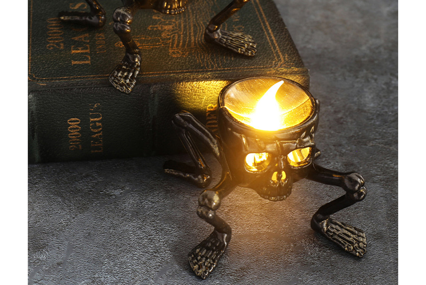 **Halloween Skeleton Hand Night Light