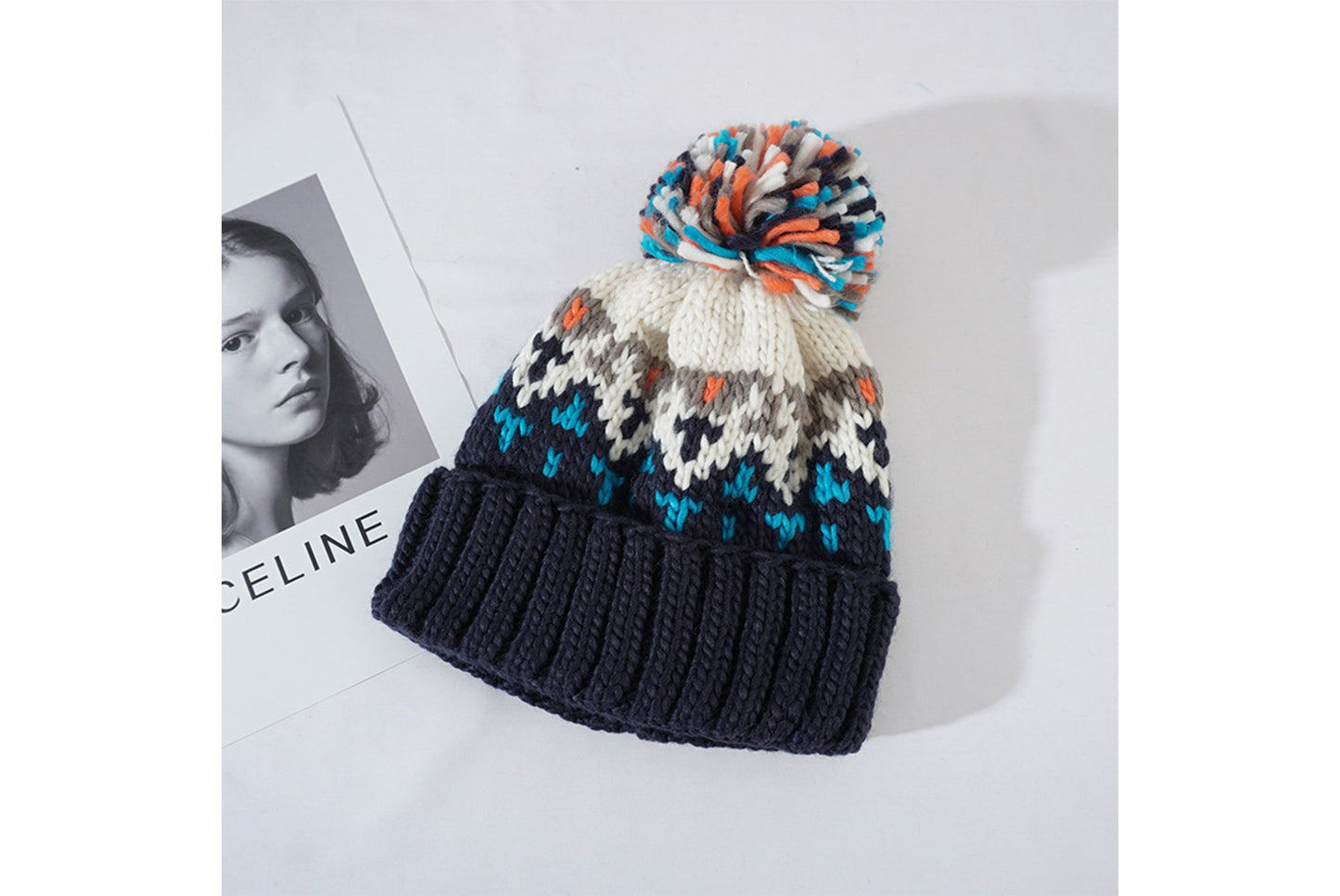 **Colorful Pom-Pom Knitted Hat (Autumn/Winter Warm Ear-Wearing Wool Hat)**