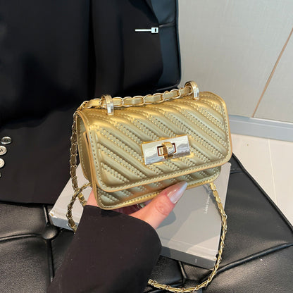 Diamond chain bag