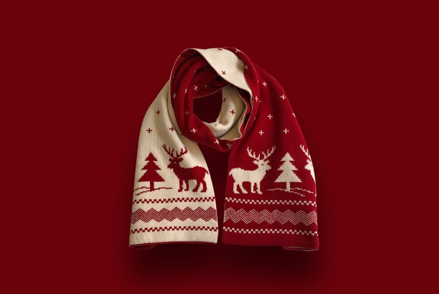**Christmas Reindeer Knit Scarf (Three Colors Available)**