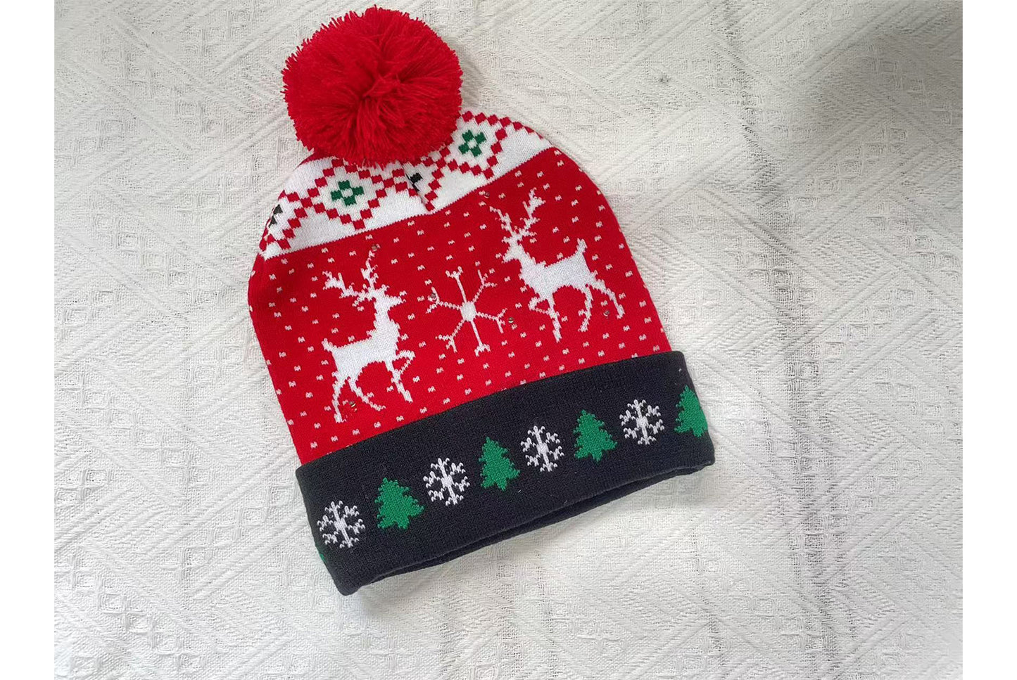 **Christmas Light-Up Wool Hat (Winter Warm Jacquard Knit Hat)**