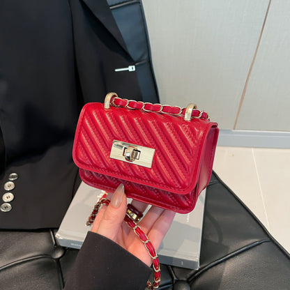 Diamond chain bag