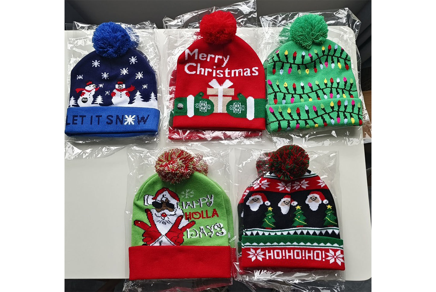 **Christmas LED Light Jacquard Knit Hat (Thickened Warm Version)**