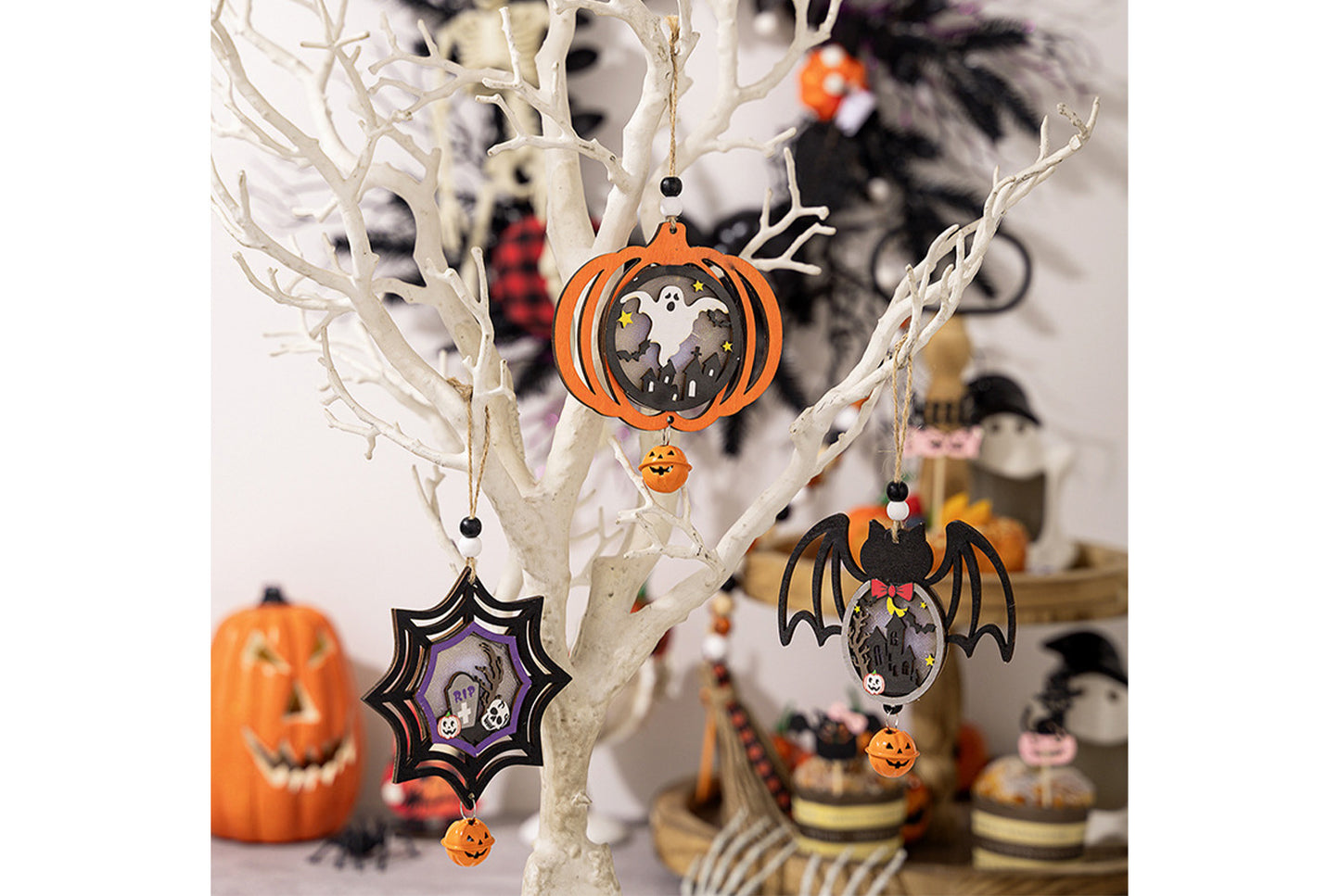 Halloween Wooden Light-Up Pendant | Pumpkin, Bat, and Spider Horror Decoration