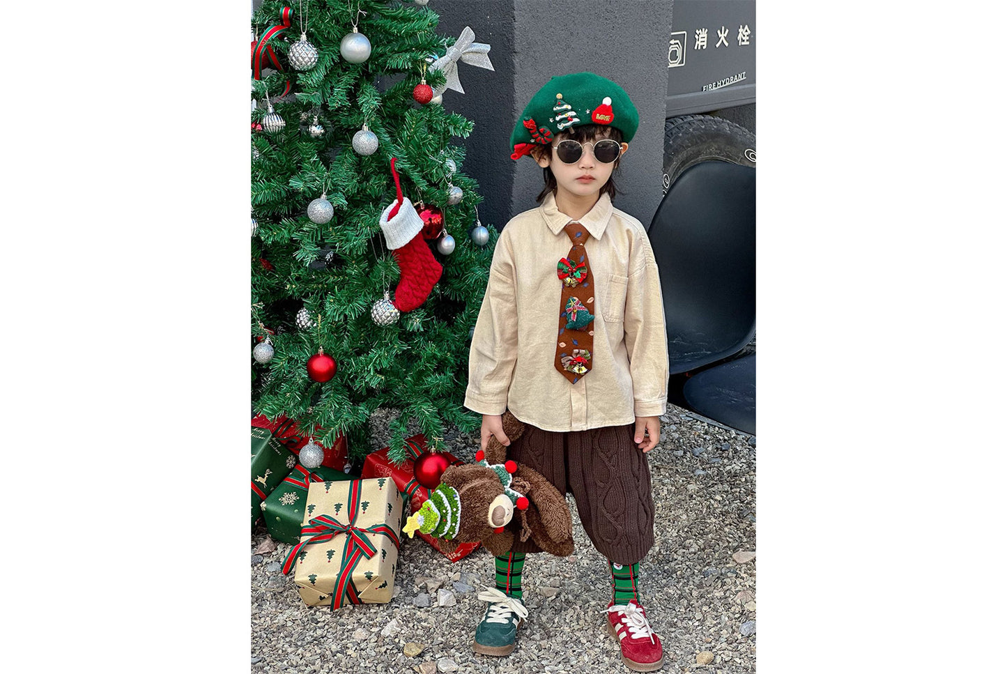 **Christmas Wool Beret (Parent-Child Winter Painter's Hat)**