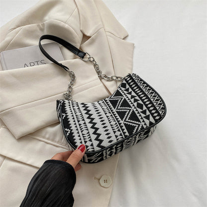Small square bag under the arm