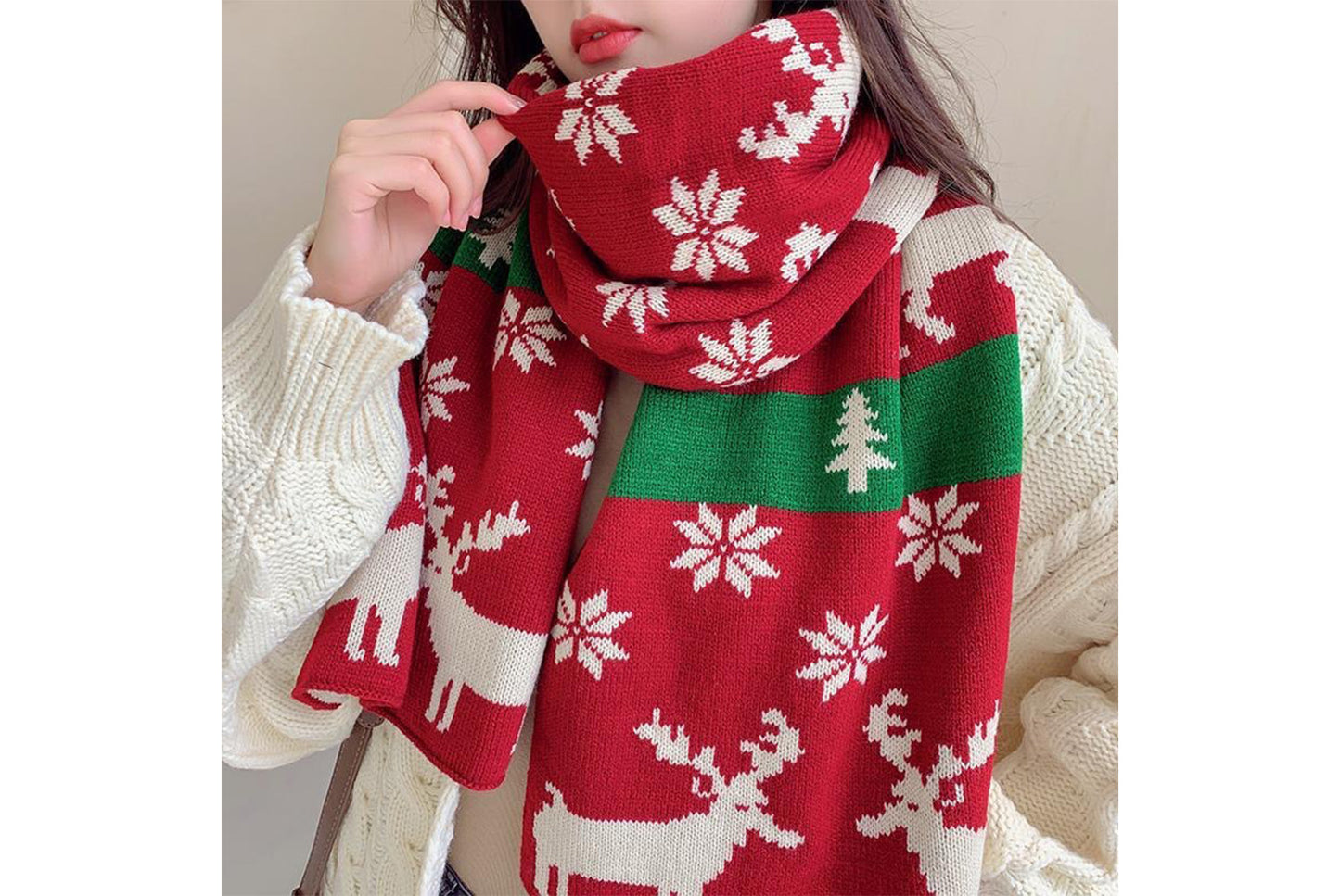 **Christmas Thick Knitted Scarf (Autumn/Winter Warmth Essential)**