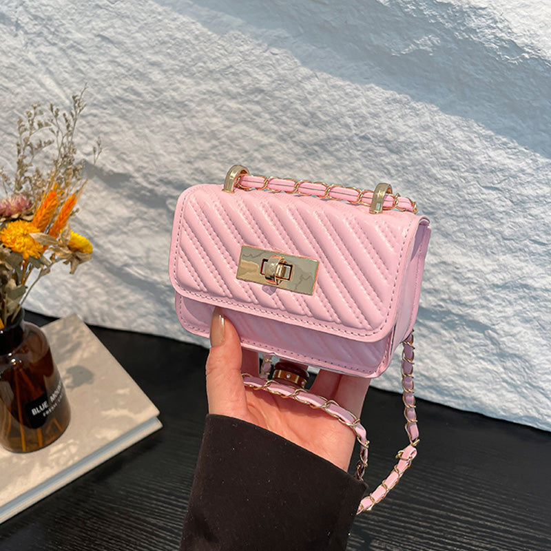Diamond chain bag