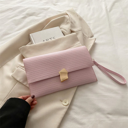 Fashionable small square bag