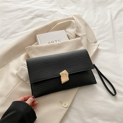 Fashionable small square bag