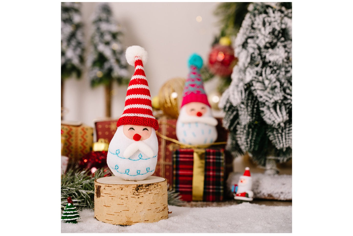 **Christmas Cartoon Striped Pom-Pom Pointed Hat Santa Claus Ornament**