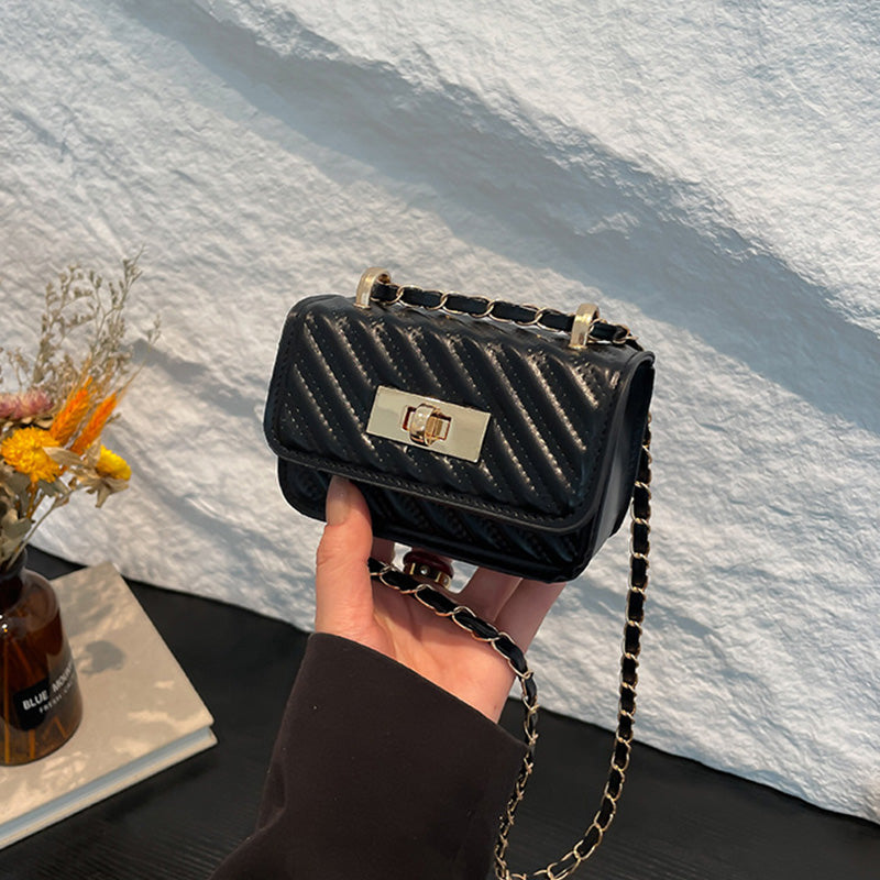Diamond chain bag