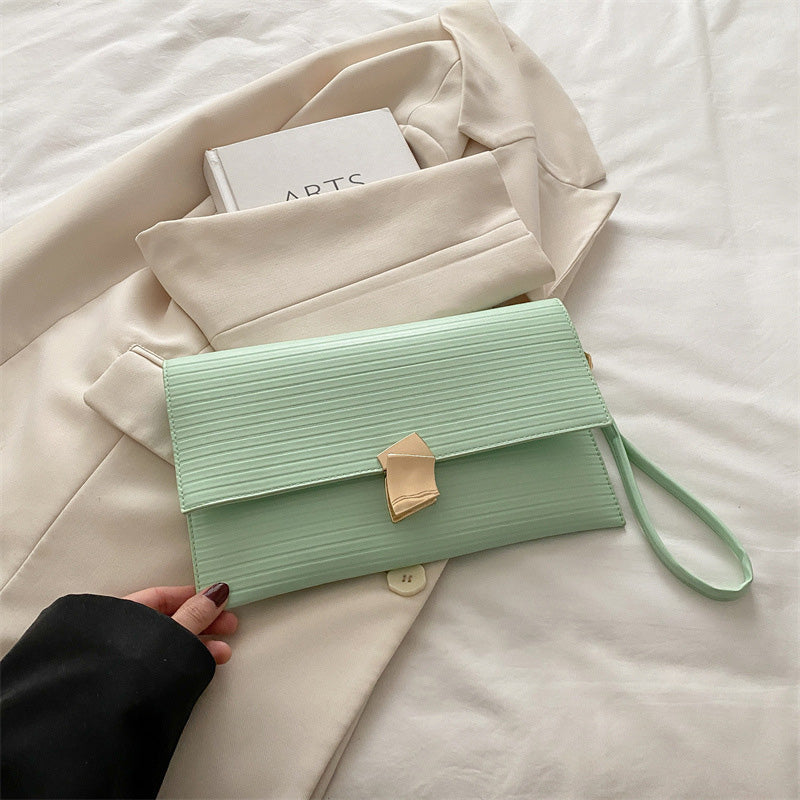 Fashionable small square bag
