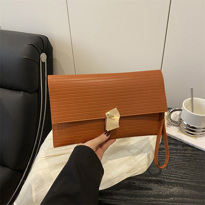 Fashionable small square bag