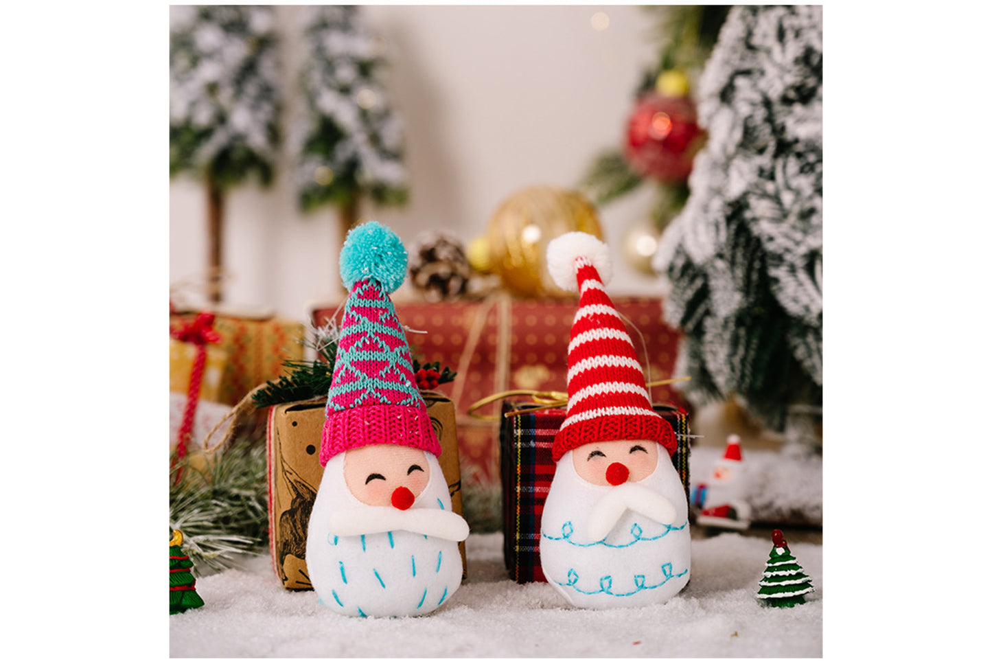 **Christmas Cartoon Striped Pom-Pom Pointed Hat Santa Claus Ornament**