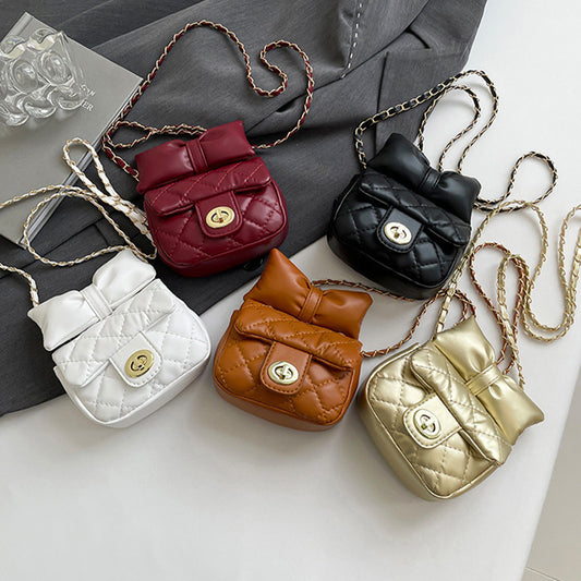 Bow chain bag