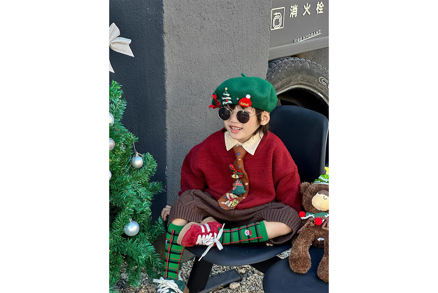 **Christmas Wool Beret (Parent-Child Winter Painter's Hat)**