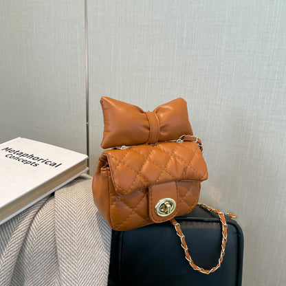 Bow chain bag