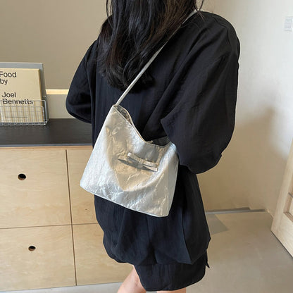 Underarm tote bag